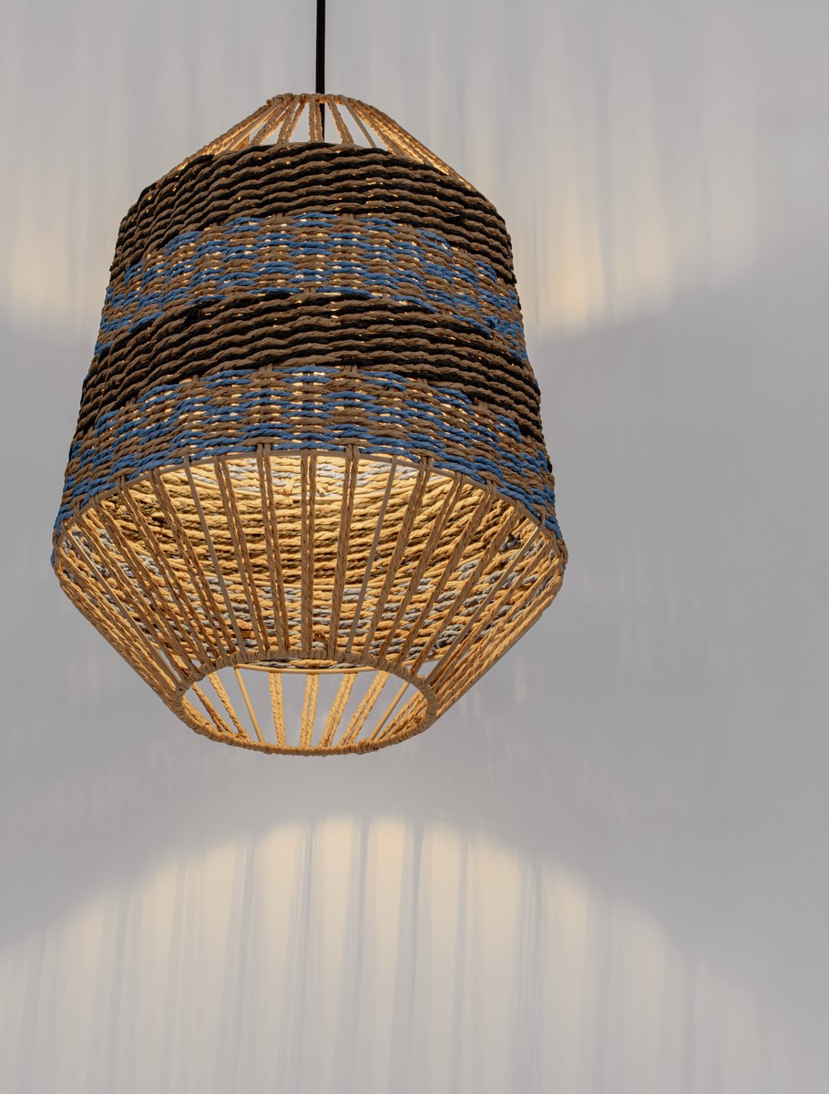Boho ΚΡΕΜΑΣΤΟ ΦΩΤΙΣΤΙΚΟ Natural, Blue & Black Rope Sandy Black Steel Base 