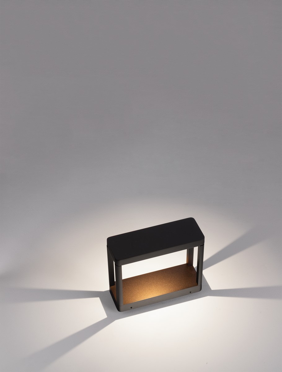 ΕΠΙΔΑΠΕΔΙΟ ΦΩΤΙΣΤΙΚΟ  Dark Anthracite Die-Casting Aluminium & Clear Glass IP65