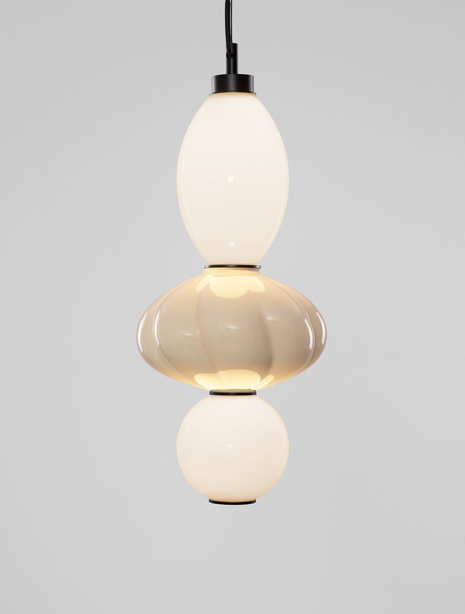 ΚΡΕΜΑΣΤΟ ΜΟΝΟΦΩΤΟ  Matt Black Metal Base Beige Ceramic & Opal Glass 3000Κ