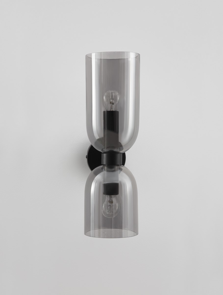 ΑΠΛΙΚΑ ΤΟΙΧΟΥ Smoky Glass & Black Metal Base