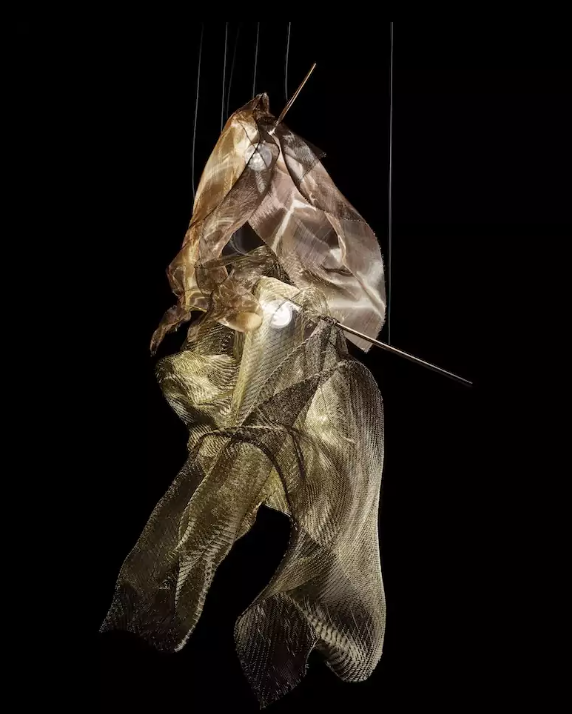 ΚΡΕΜΑΣΤΟ ΦΩΤΙΣΤΙΚΟ BRASS & COPPER METAL L:110cm  H:120cm 