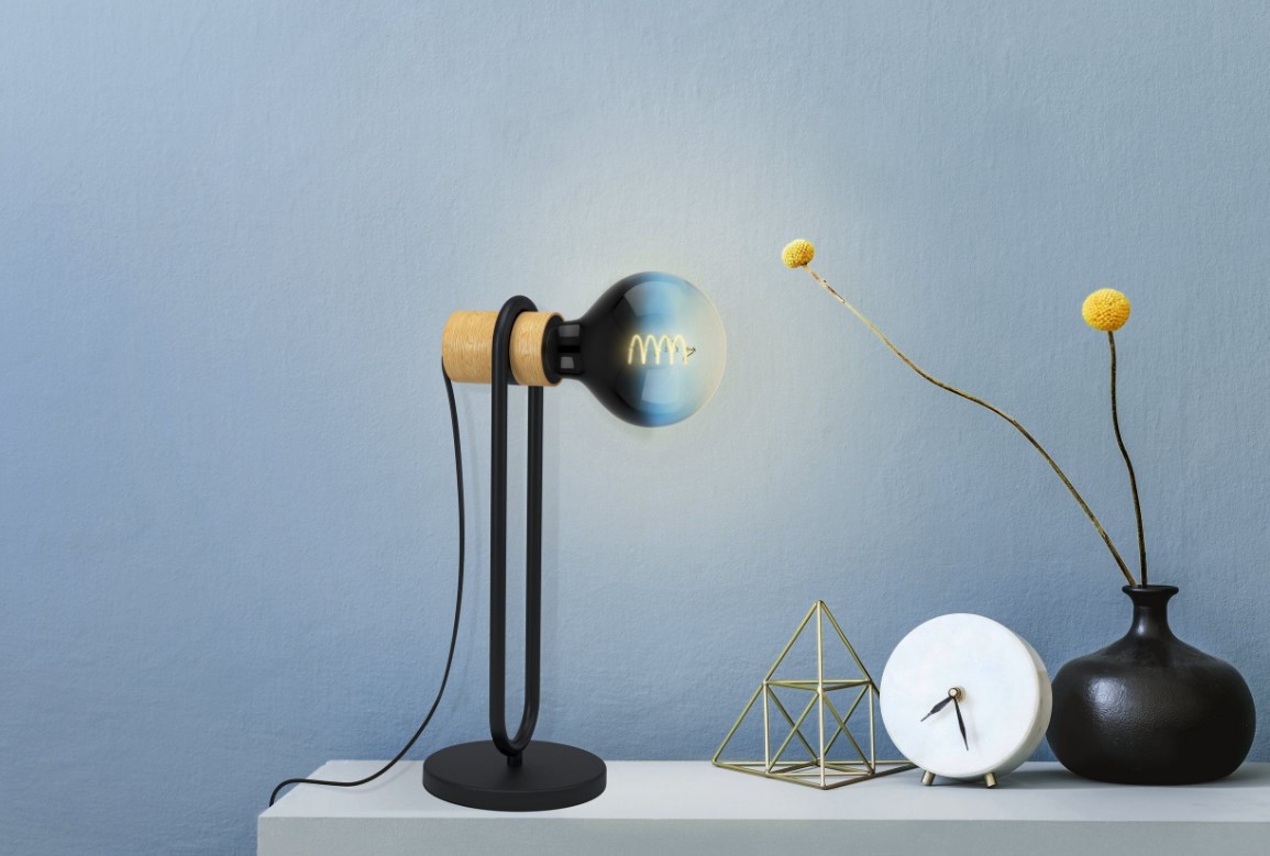 ROUND BLUE DECORATIVE E27 LIGHT BULB